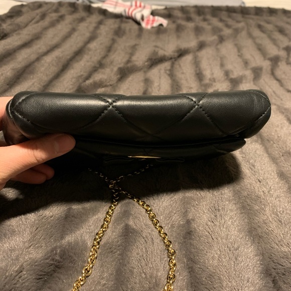 Authentic Salvatore Ferragamo Quilted Vara Bag - Picture 9 of 14